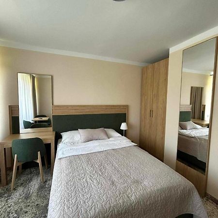 Zem-Tourist Hotel Pustkowo Kültér fotó