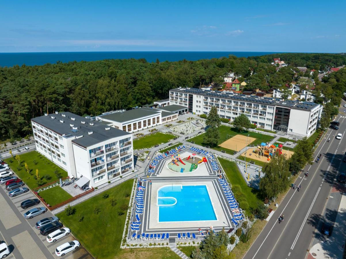 Zem-Tourist Hotel Pustkowo Kültér fotó