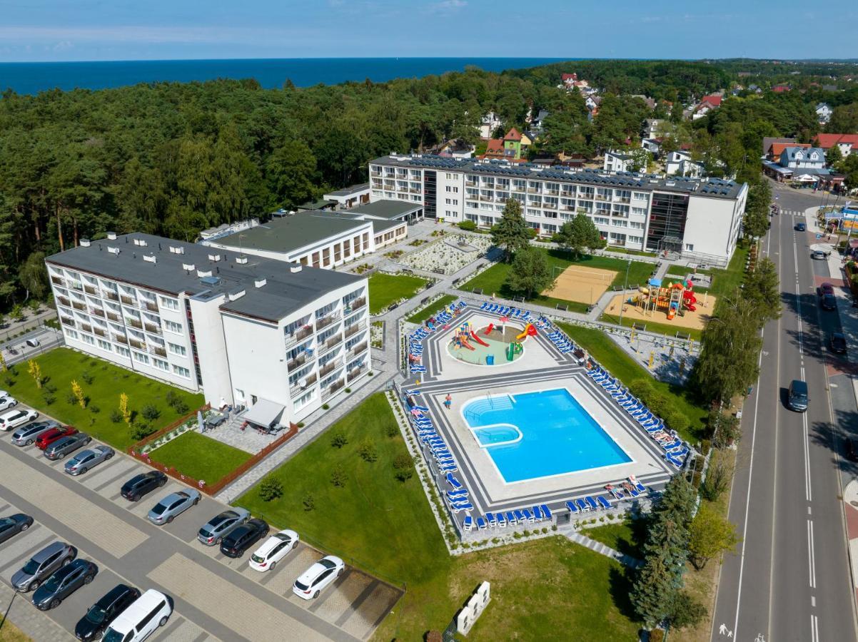 Zem-Tourist Hotel Pustkowo Kültér fotó