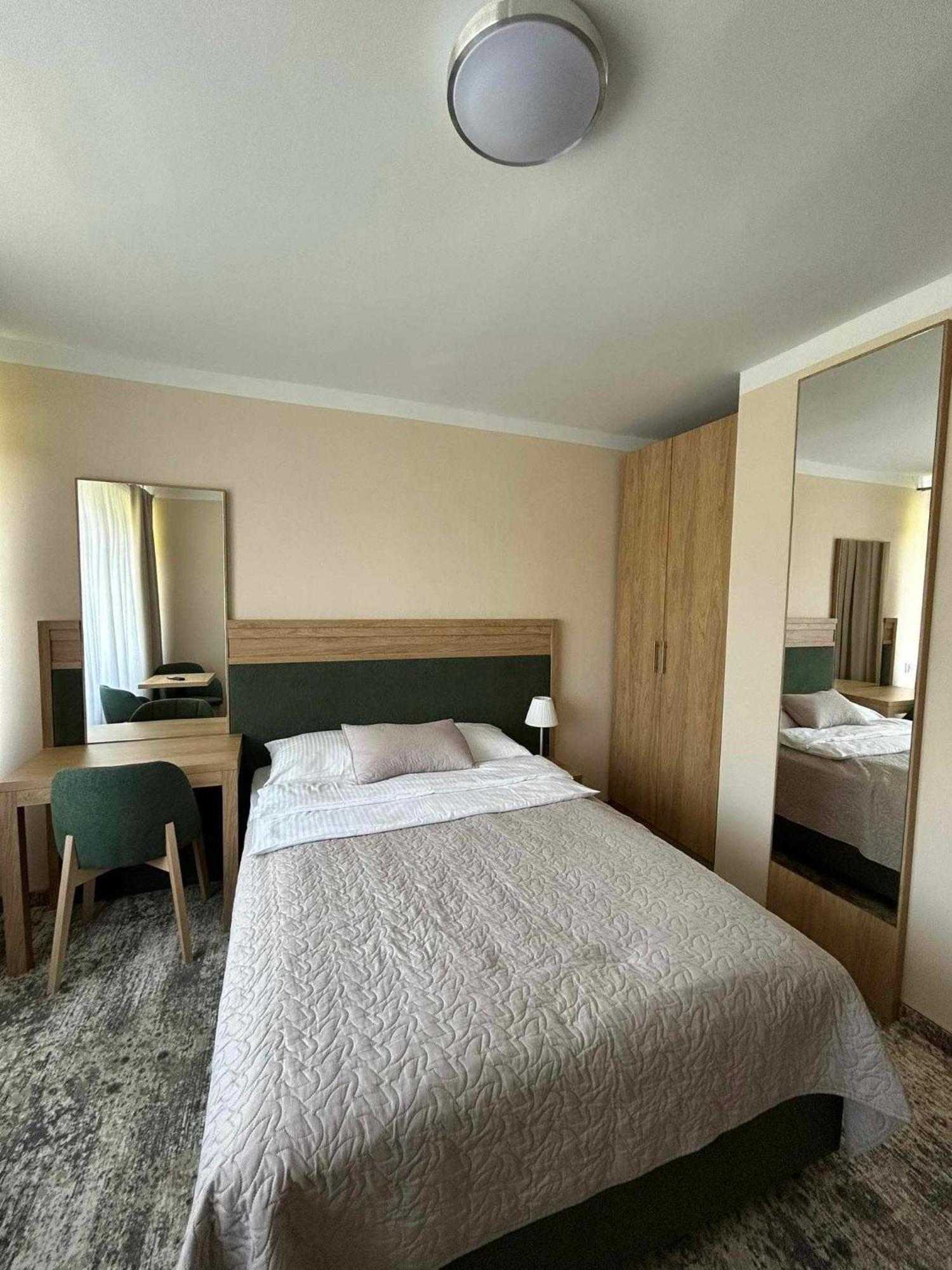Zem-Tourist Hotel Pustkowo Kültér fotó