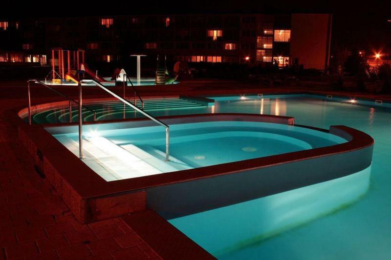 Zem-Tourist Hotel Pustkowo Kültér fotó