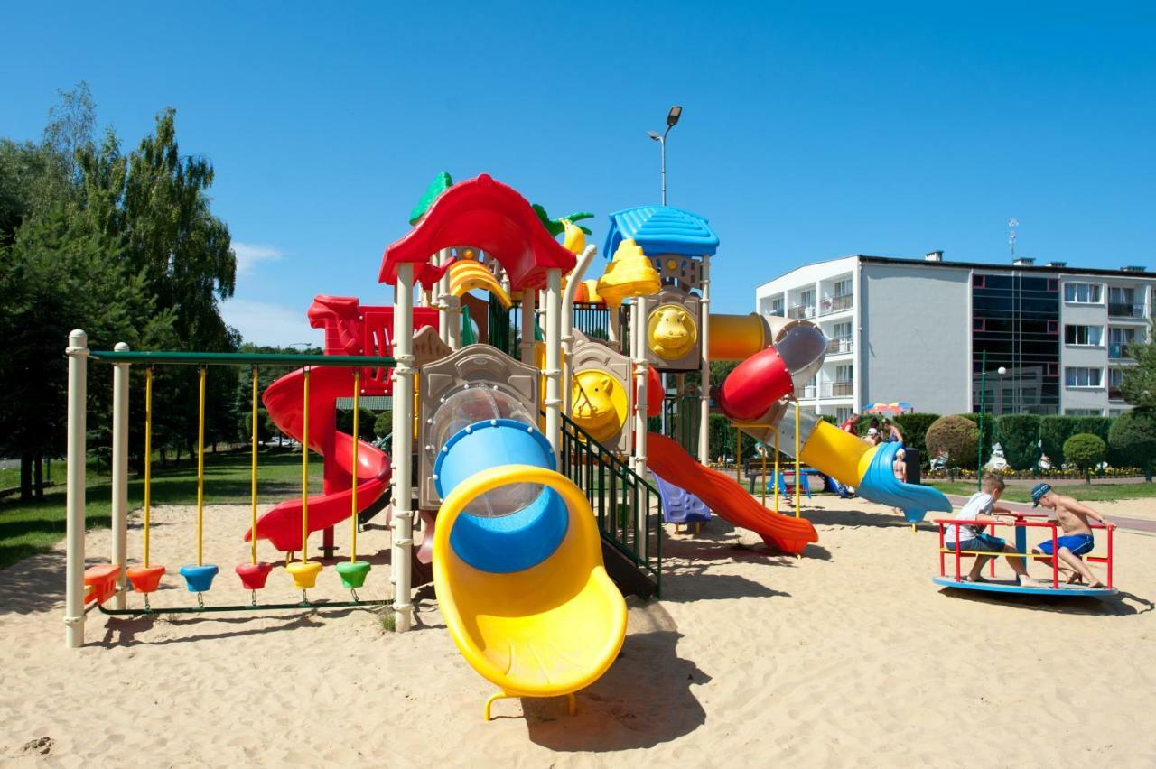 Zem-Tourist Hotel Pustkowo Kültér fotó