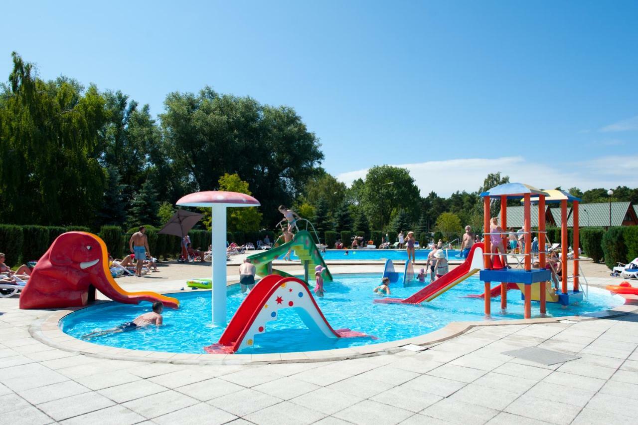 Zem-Tourist Hotel Pustkowo Kültér fotó