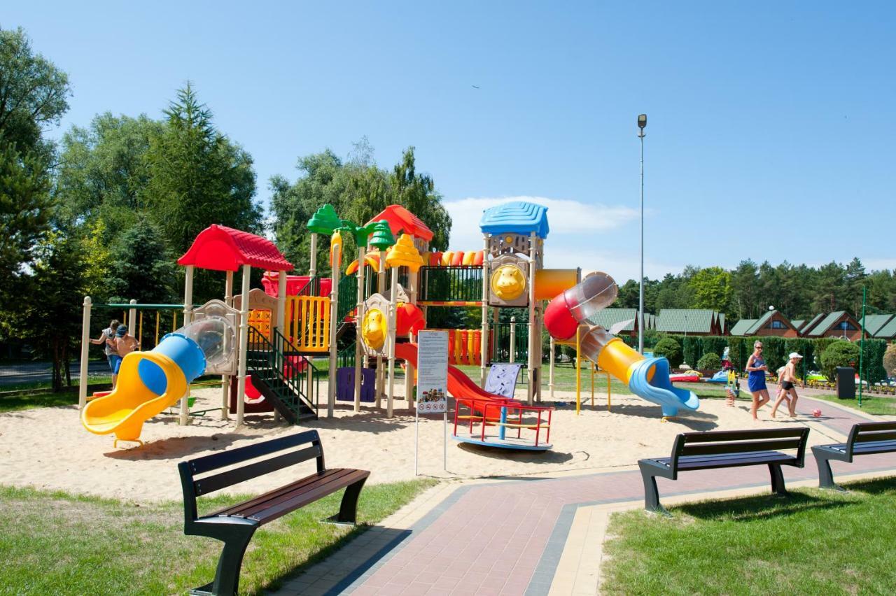 Zem-Tourist Hotel Pustkowo Kültér fotó
